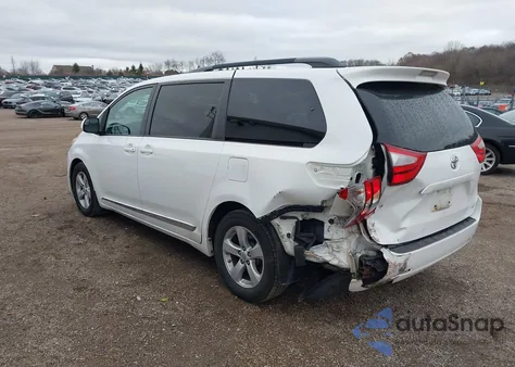2017 Toyota Sienna Le 8 Passenger из США, поврежденный, VIN 5TDKZ3DC0HS841524